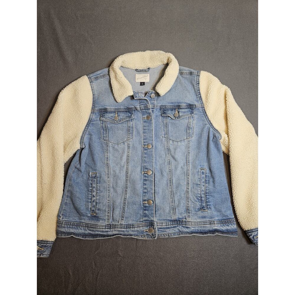 Universal Thread Jacket Womens XXL Blue Denim Faux Sherpa Sleeves Button Front